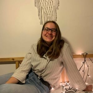 Meet your Posher, Elizabeth